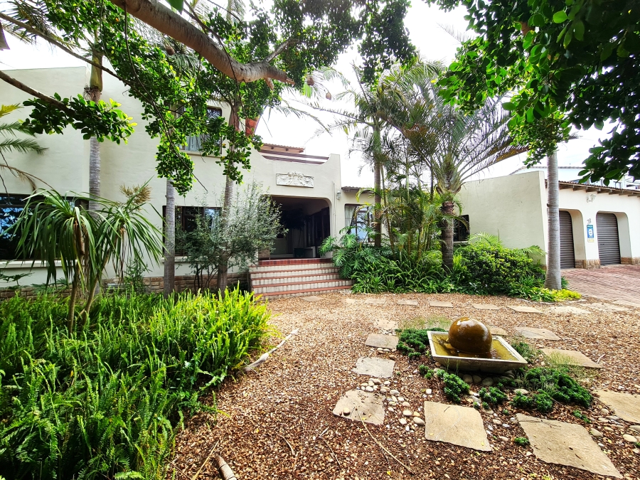6 Bedroom Property for Sale in Noorsekloof Eastern Cape